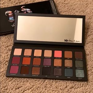 Urban Decay Born to Run eyeshadow palette